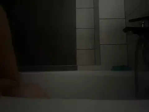 Snapshot of pleasedontpressaredburton chatting on October 27, 2025, 7:53 am pleasedontpressaredburton online show from October 27, 2025, 7:53 am