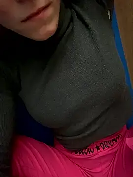 Snapshot of pleasedontpressaredburton chatting on October 2, 2025, 6:39 am pleasedontpressaredburton online show from October 2, 2025, 6:39 am