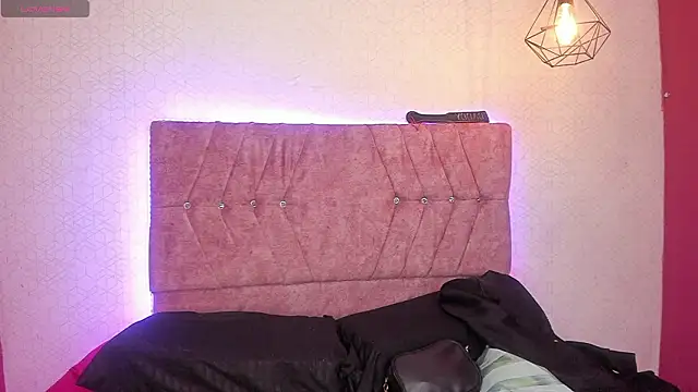 Mia lopez 1 online show from March 29, 2026, 1:07 am