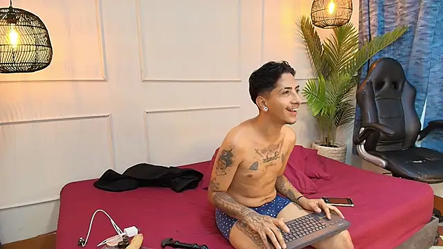 Snapshot of fkenneth_macias chatting on October 11, 2025, 3:40 am fkenneth macias online show from October 11, 2025, 3:40 am