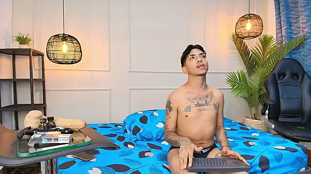 Snapshot of fkenneth_macias chatting on October 10, 2025, 4:02 am fkenneth macias online show from October 10, 2025, 4:02 am