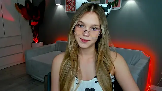 Snapshot of linakorvin chatting on November 23, 2025, 1:10 pm linakorvin online show from November 23, 2025, 1:10 pm