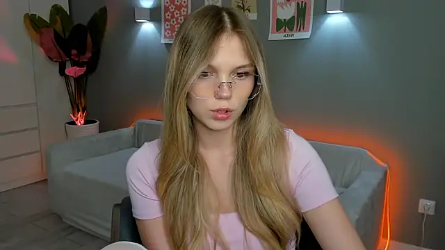 Snapshot of linakorvin chatting on November 27, 2025, 1:11 pm linakorvin online show from November 27, 2025, 1:11 pm