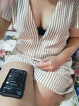 Rihame07 online show from October 27, 2025, 11:33 am