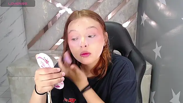 mia foster t online show from April 18, 2026, 1:13 pm