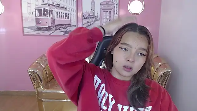 Snapshot of mia_foster_t chatting on October 5, 2025, 12:40 pm mia foster t online show from October 5, 2025, 12:40 pm