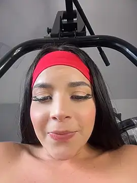 ArieliciousXXX online show from April 18, 2026, 7:58 pm