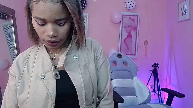 Snapshot of ingrid03_taffur chatting on November 2, 2025, 1:38 pm ingrid03 taffur online show from November 2, 2025, 1:38 pm