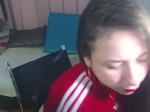 Snapshot of Candela_Dubout chatting on October 16, 2025, 1:08 pm Candela Dubout online show from October 16, 2025, 1:08 pm