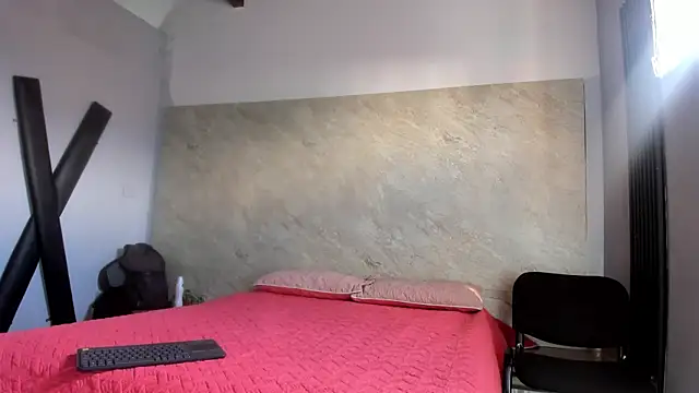 Amara luxe online show from November 5, 2025, 7:50 pm