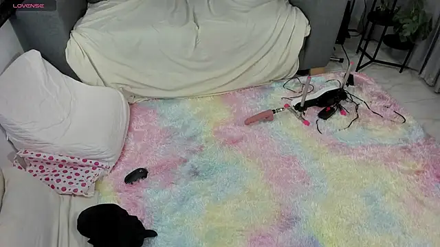 Nahomycarterr online show from April 21, 2026, 11:50 am