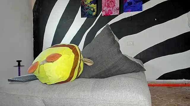 Snapshot of ChristianCote chatting on November 15, 2025, 7:40 pm ChristianCote online show from November 15, 2025, 7:40 pm