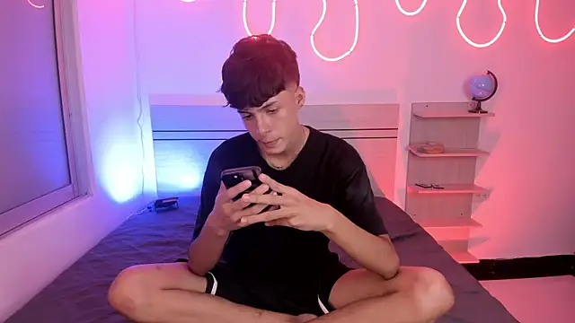 luccas ferreira online show from November 6, 2025, 7:18 pm