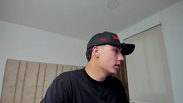 CHRIS MORGAN1 online show from November 4, 2025, 12:03 am