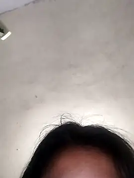 Snapshot of riVlUna chatting on October 12, 2025, 2:40 pm riVlUna online show from October 12, 2025, 2:40 pm