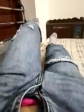 Lili 2love online show from November 3, 2025, 12:49 am