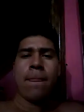 Travieso loco9 online show from October 8, 2025, 12:45 am