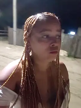 Snapshot of bella_exotichot_ chatting on October 12, 2025, 2:02 am bella exotichot  online show from October 12, 2025, 2:02 am