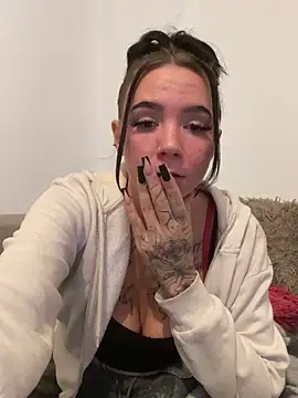 YoungZoexx online show from November 10, 2025, 7:19 pm