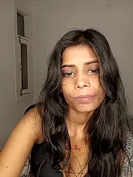 zoya your online show from October 11, 2025, 3:24 pm