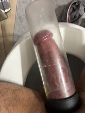 ayrtonmen online show from November 22, 2025, 6:51 pm