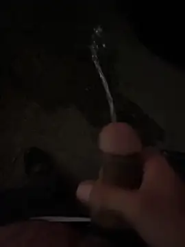 ayrtonmen online show from October 31, 2025, 4:31 am