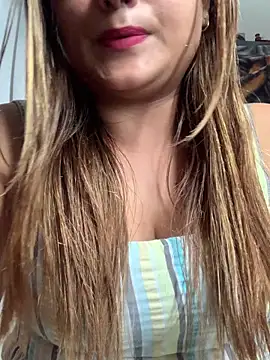 hottylover03 online show from October 19, 2025, 8:39 am