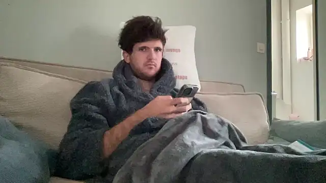 Snapshot of VersaGoo chatting on October 14, 2025, 2:28 pm VersaGoo online show from October 14, 2025, 2:28 pm