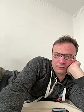 Snapshot of viktor1992-1-1 chatting on March 6, 2026, 7:14 am viktor1992-1-1 online show from March 6, 2026, 7:14 am