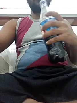 Snapshot of golugulu2024 chatting on November 1, 2025, 5:18 pm golugulu2024 online show from November 1, 2025, 5:18 pm