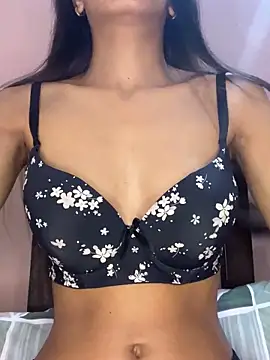 Hotty kaira online show from November 23, 2025, 4:39 pm