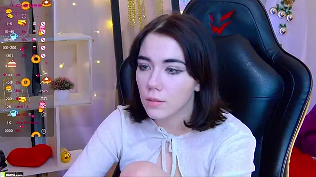 Kelly foox online show from December 20, 2025, 12:08 pm