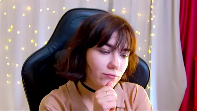 Kelly foox online show from October 16, 2025, 9:17 am