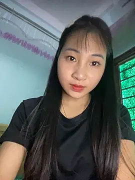 banlinh004 online show from October 15, 2025, 8:00 am