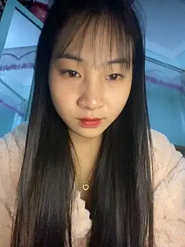 banlinh004 online show from December 2, 2025, 1:46 pm