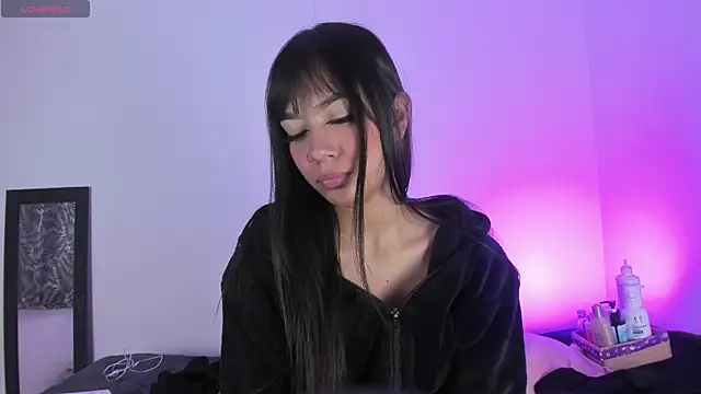 ValeStone online show from November 15, 2025, 9:19 pm