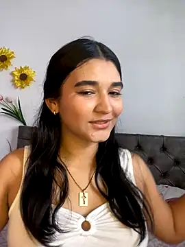 Snapshot of MelodySwetie__ chatting on October 2, 2025, 8:23 pm MelodySwetie online show from October 2, 2025, 8:23 pm