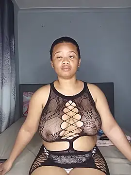 Sultrytits6 online show from August 5, 2026, 10:15 pm
