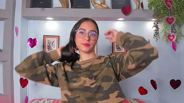 Alana Martinez  online show from February 18, 2026, 12:45 pm