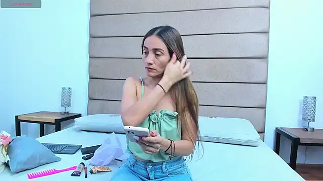 Snapshot of isaa_stone chatting on December 14, 2025, 7:41 pm isaa stone online show from December 14, 2025, 7:41 pm