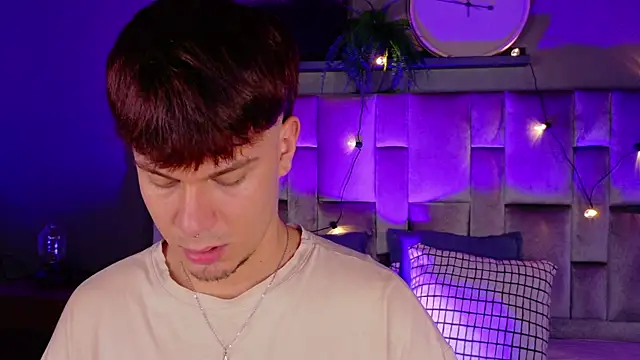 LiamThunder05  online show from October 30, 2025, 3:38 am