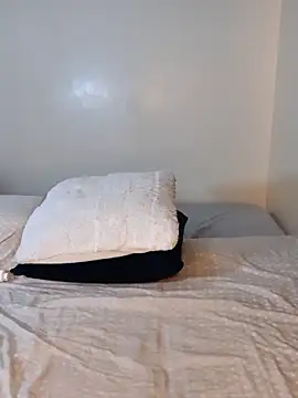 Snapshot of cocoluvx chatting on October 24, 2025, 9:52 am cocoluvx online show from October 24, 2025, 9:52 am