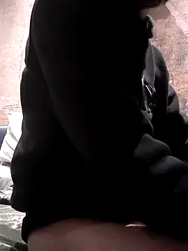 cesar8906 online show from November 7, 2025, 11:19 pm