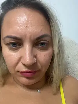 Snapshot of Daiana_Andra chatting on October 5, 2025, 10:00 pm Daiana Andra online show from October 5, 2025, 10:00 pm