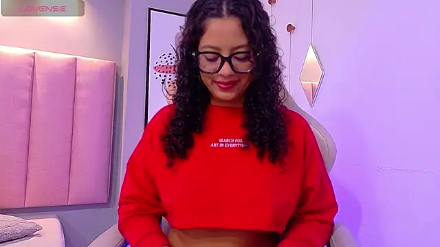 Snapshot of CamilaLevy chatting on November 29, 2025, 12:27 pm CamilaLevy online show from November 29, 2025, 12:27 pm