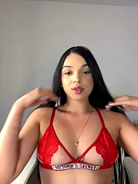 catalina garciaa online show from November 18, 2025, 7:17 pm