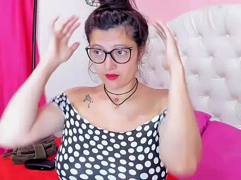 Snapshot of Karla_lust chatting on October 9, 2025, 1:11 pm Karla lust online show from October 9, 2025, 1:11 pm