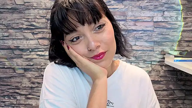 Snapshot of Qadeshoficial chatting on November 2, 2025, 9:09 pm Qadeshoficial online show from November 2, 2025, 9:09 pm