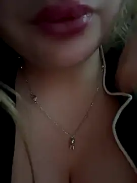 Snapshot of clarissetriolett chatting on October 6, 2025, 9:26 pm clarissetriolett online show from October 6, 2025, 9:26 pm