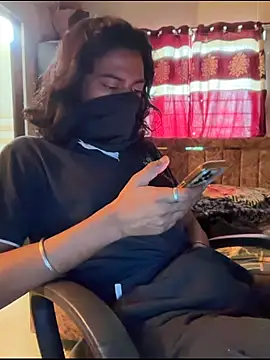 Ujjwallkumar0069 online show from April 23, 2026, 4:08 am